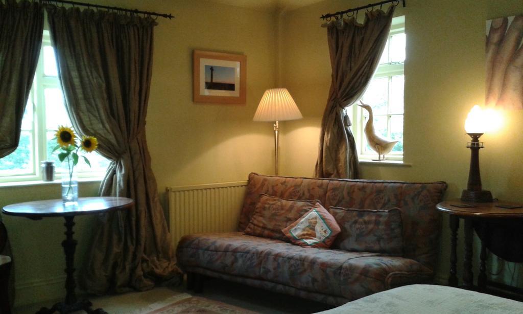 Thorpe Green House Vegetarian Bed & Breakfast Robin Hood's Bay Værelse billede